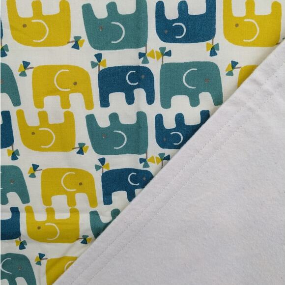 NEW Receiving BABY BLANKET Handmade Cotton 28x36 Blue & Yellow Elephants Fabric - Picture 4 of 6